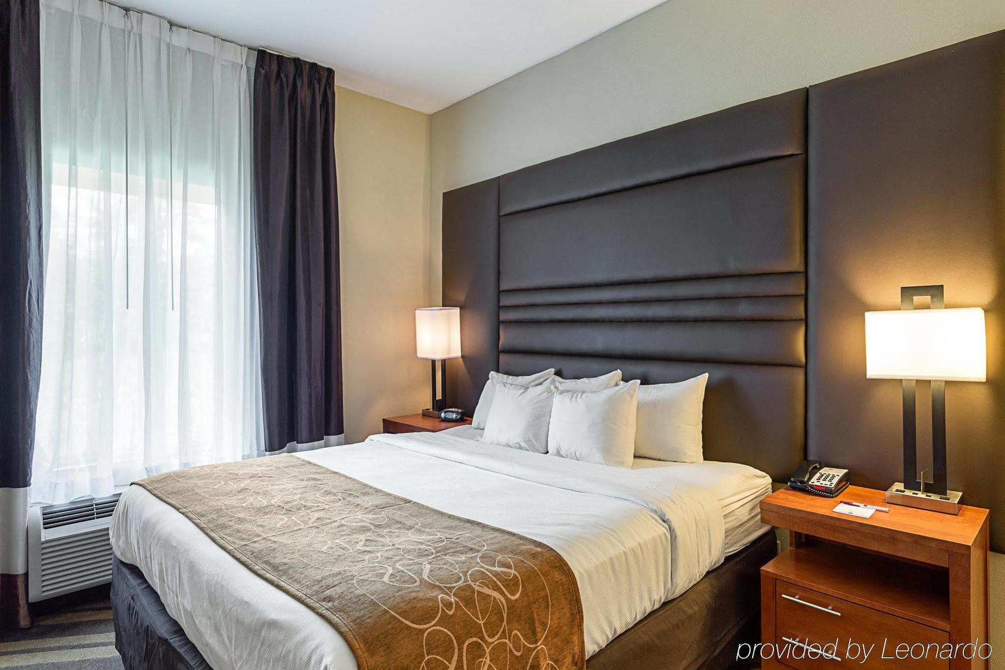 Comfort Suites Near Tanger Outlet Mall Gonzales Exterior foto